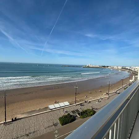 3 Pieces Face Avec Terrasse Et Garage - D'olonne - Fr-1-197-388