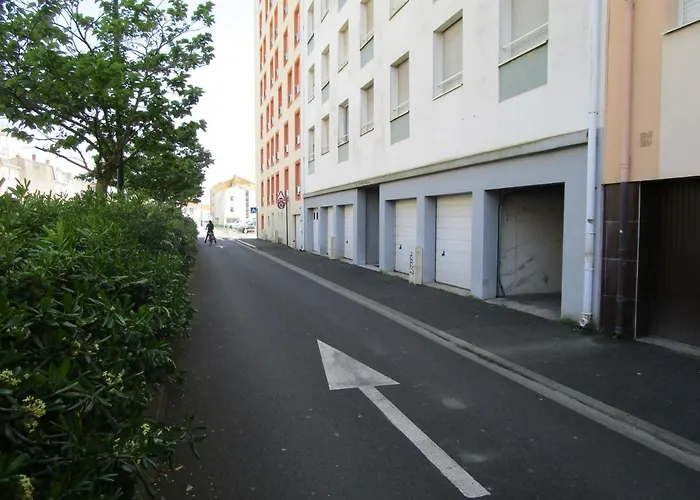 3 Pieces Face Avec Terrasse Et Garage - D'olonne - Fr-1-197-388 公寓 莱萨布勒-多洛讷