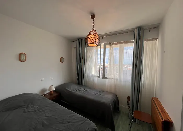 3 Pieces Face Avec Terrasse Et Garage - D'olonne - Fr-1-197-388 莱萨布勒-多洛讷