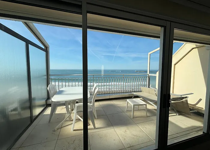 3 Pieces Face Avec Terrasse Et Garage - D'olonne - Fr-1-197-388 莱萨布勒-多洛讷